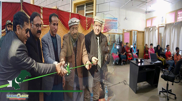 Minister-Information-GB-Inaugrates-KADOs-First-E-Earning-Center