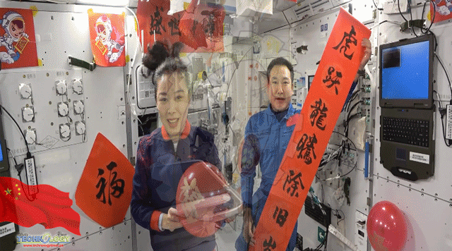 Chinese-astronauts-organize