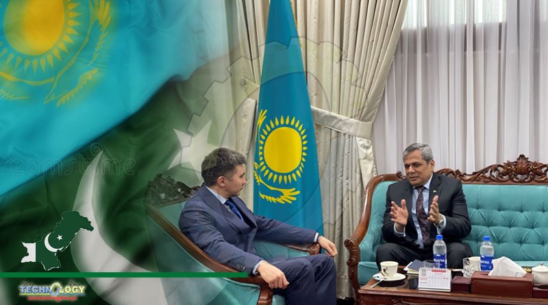 Executive Director of COMSATS pays courtesy call on Kazakh envoy