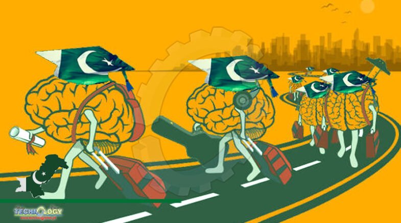 Pakistan’s Brain Drain Situation Aggravated In Year 2022