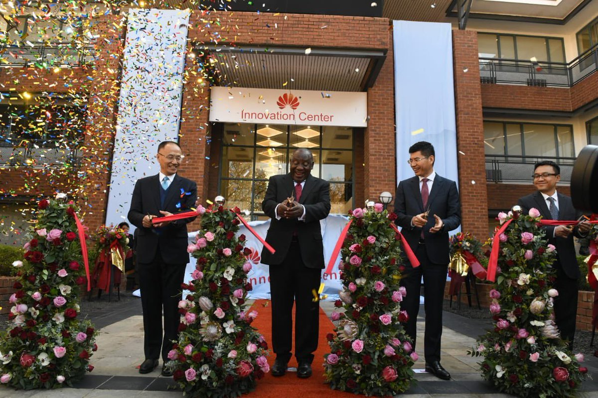 South African President Welcomes Huawei Innovation Center