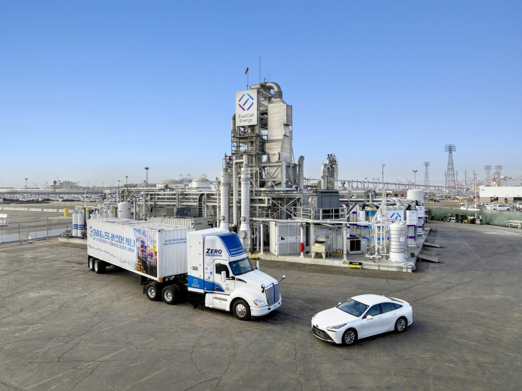 FuelCell Energy & Toyota Unveil Groundbreaking Tri-gen Production System