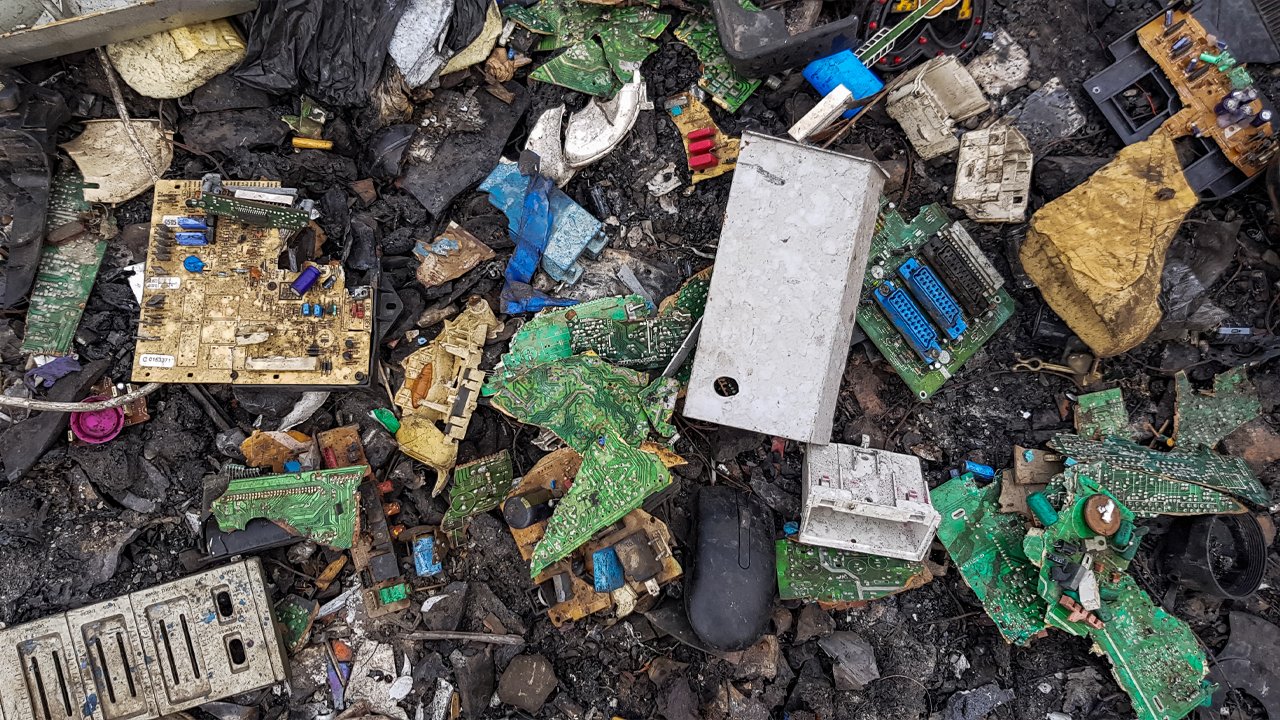 World Battles Mounting Electronic Waste Crisis: U.N. Expert Warns