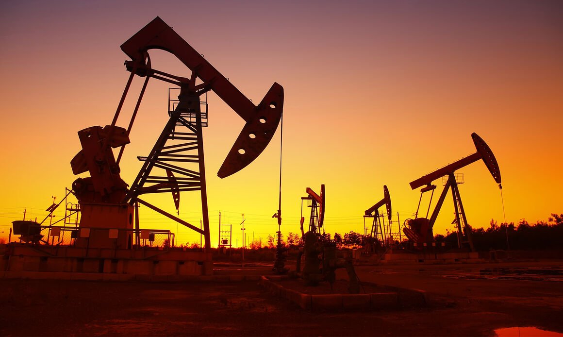US Crude Oil Production Falls 6% In January: EIA